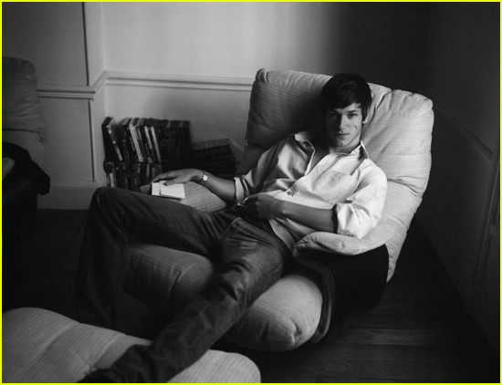 gaspard-ulliel-photo-shoot-06.jpg